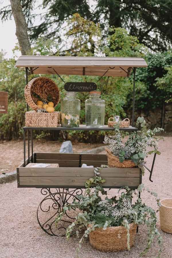 Carrito de limonada en Finca de bodas en Madrid.